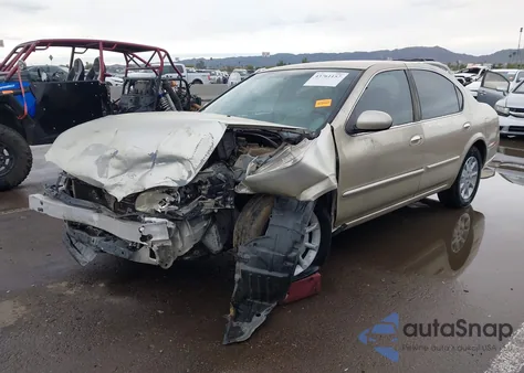 2000 Nissan Maxima Gle/Gxe/Se from USA, damaged, VIN JN1CA31D3YT762460